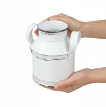 položky Dekoratívny kovový džbán s uškami, biely a čierny, výška 13 cm, 2 kusy