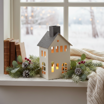 Článok Dekoratívny kovový domček s komínom a oknom, 24 cm