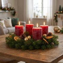 Článok Jednofarebné tmavočervené stĺpikové sviečky 70x80 mm, sada 4 kusov - Adventné dekorácie na sviečky