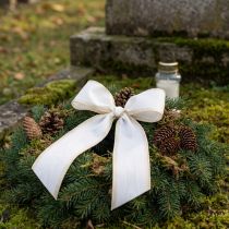Článok Biela moaré stuha na veniec so zlatým perleťovým okrajom, pohrebná floristická stuha, vodeodolná a ekologická