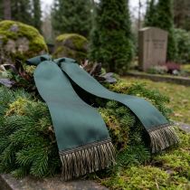 Článok Čierno-zlatý strapcový lem 4 cm x 25 m - Ideálny na ozdobu vencov, smútočnej stuhy a vintage doplnkov.