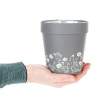 položky Kvetináč s kvetinovým vzorom pre modernú dekoráciu domu a letného balkóna, 13 cm, 4 kusy