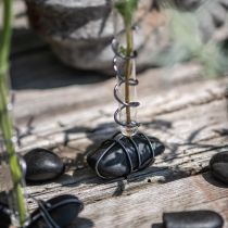 položky Riečne kamienky čierne matné 2cm - 5cm 1kg