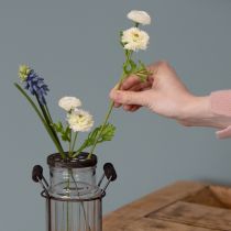 položky Sklenená fľaša v kovovom košíku, ideálna ako dekoratívne doplnky do obývačky, 20 cm