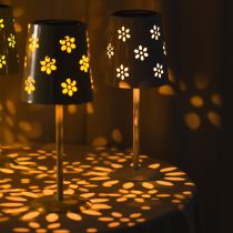 položky Solárna LED stolová lampa s kvetinovým vzorom, atmosférické vonkajšie osvetlenie, 28 cm