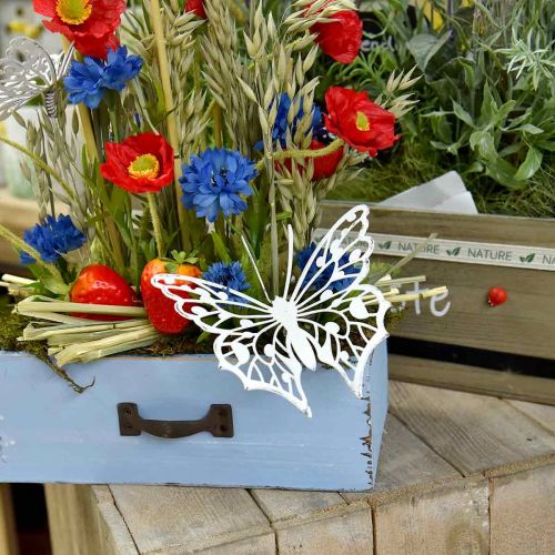 položky Kvetinová zátka motýľ, záhradná dekorácia kovová, zátka na rastliny shabby chic biela, strieborná L51cm 3ks