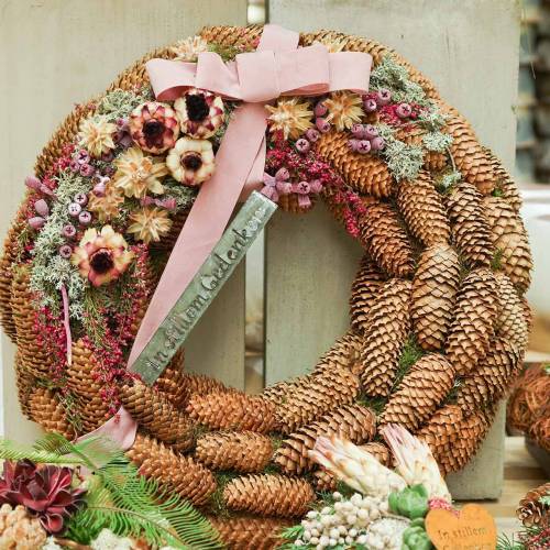 položky Eukalyptová vetvička s černicou s polevou 25 ks