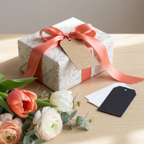 Článok Menovky na darčeky ozdobné menovky papierové 3,5×6cm 300ks