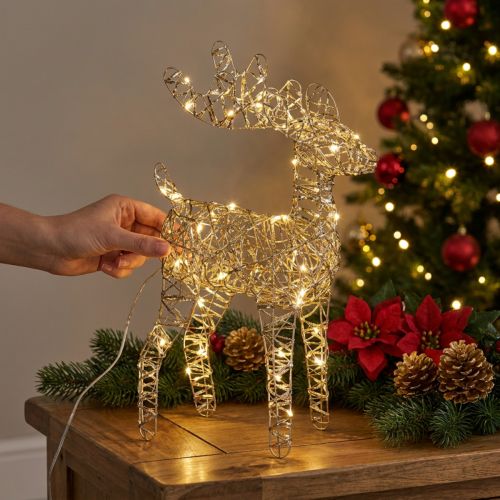 LED kovová vianočná dekorácia so sobmi v interiéri zlatá, výška 40 cm | Floristik24.sk
