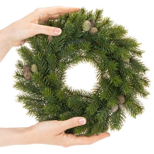 Veniec z umelých jedľových konárov so šiškami na dvere alebo stôl, 30 cm | Floristik24.sk