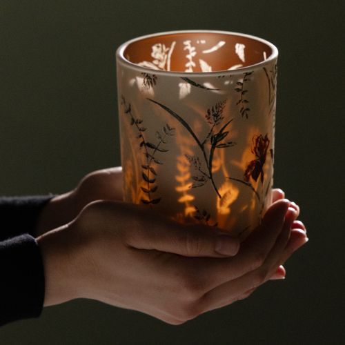 položky Elegantný svietnik s kvetinovým motívom pre harmonický dizajn miestnosti, 12,5 cm, 2 kusy