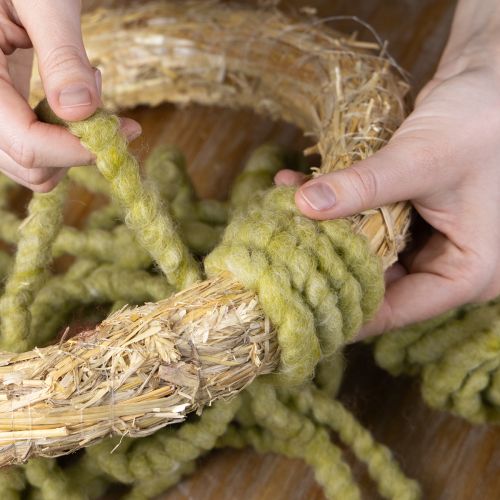 položky Nadýchaná vlnená plstená šnúra Mirabell, zelená, 25 m, ozdobná stuha na kvetinárstvo, dekorácie, remeslá, DIY