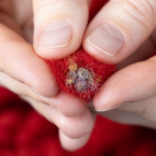 položky Nadýchaná vlnená šnúra Mirabell s jutou, červená, 25 m