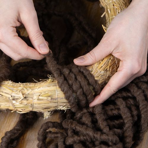 položky Nadýchaná vlnená šnúra Mirabell, hnedá, 25 m, ozdobná stuha na kvetinárstvo a remeslá