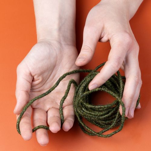 položky Zelená vlnená šnúrka so zlatou niťou, 5m x 5mm s drôtom, na dekoráciu a tvorenie