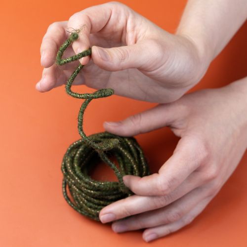 položky Zelená vlnená šnúrka so zlatou niťou, 5m x 5mm s drôtom, na dekoráciu a tvorenie