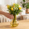 Váza žltá sklenená váza baňatá kvetina váza sklenená Ø10,5cm V15cm | Floristik24.sk
