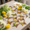 Bodová dekorácia motýle drevo zelená/žltá/oranžová 3×4cm 24 ks | Floristik24.sk