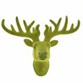 Floristik24 Dekoratívna hlava jeleňa povliekaná machovo zelená 30cm x 23cm
