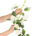 Girlanda z umelých ruží s bielymi kvetmi na dekoráciu, 170 cm | Floristik24.sk